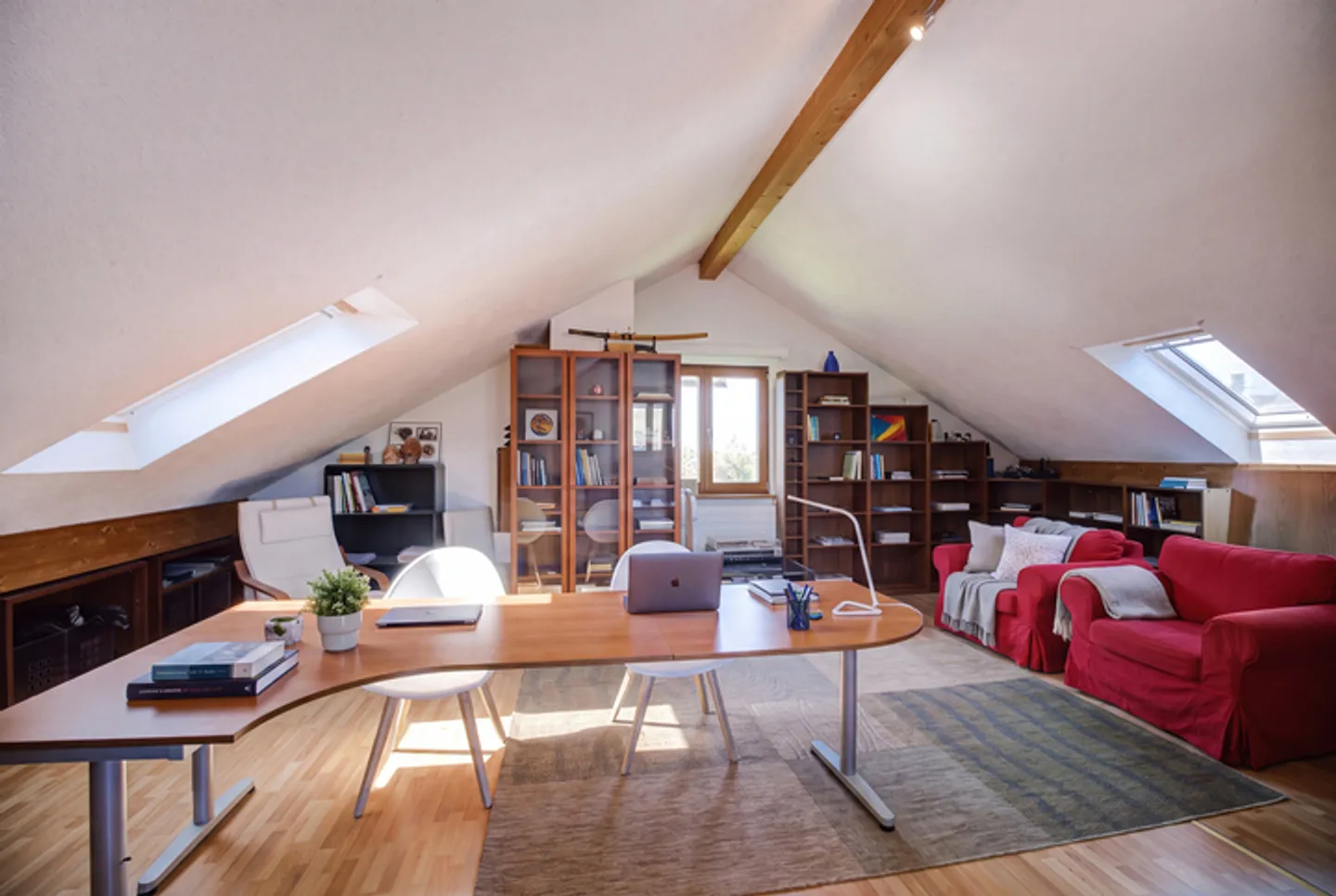 Charmantes Doppeleinfamilienhaus mit Garten - Foto 5 von 8