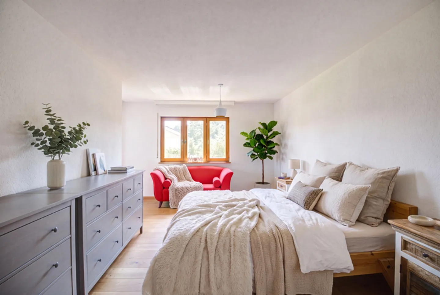 Charmantes Doppeleinfamilienhaus mit Garten - Foto 4 von 8
