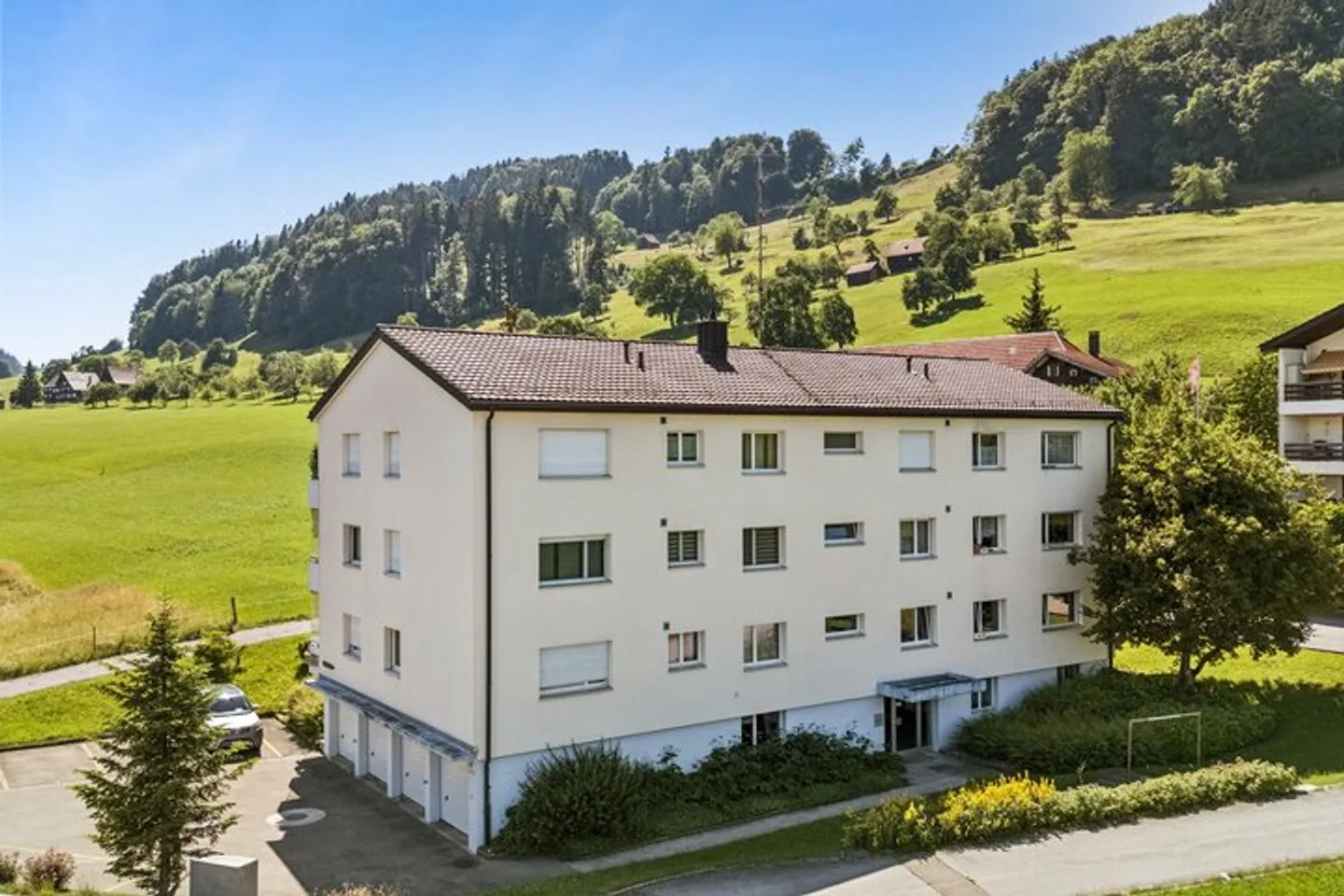 4.95 % RENDITE – MEHRFAMILIENHAUS ALS INVESTITION MIT PERSPEKTIVE - Foto 1 von 8