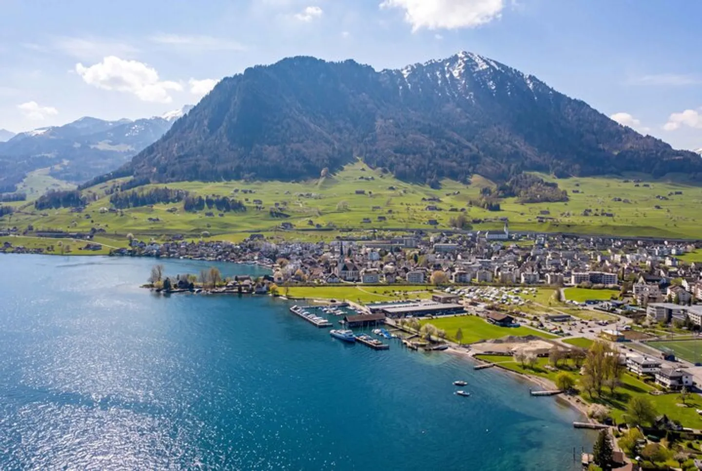 4.5 ZIMMER WOHNUNG MIT BLICK AUF DEN BÜRGENSTOCK - Photo 7 of 8