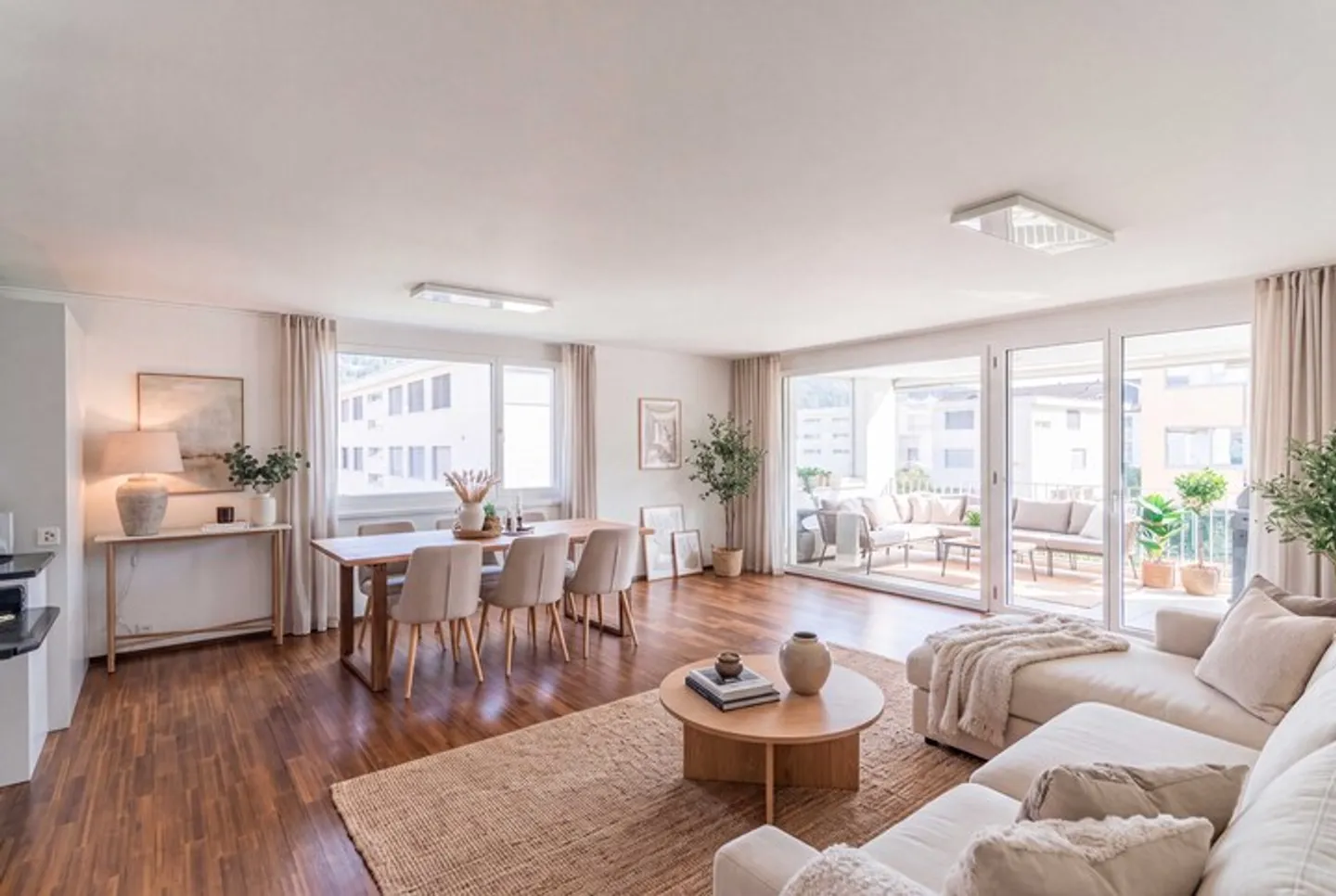 STILVOLL, HELL, ZENTRUMSNAH - 4.5 ZIMMER WOHNUNG IN EBIKON - Foto 1 di 8