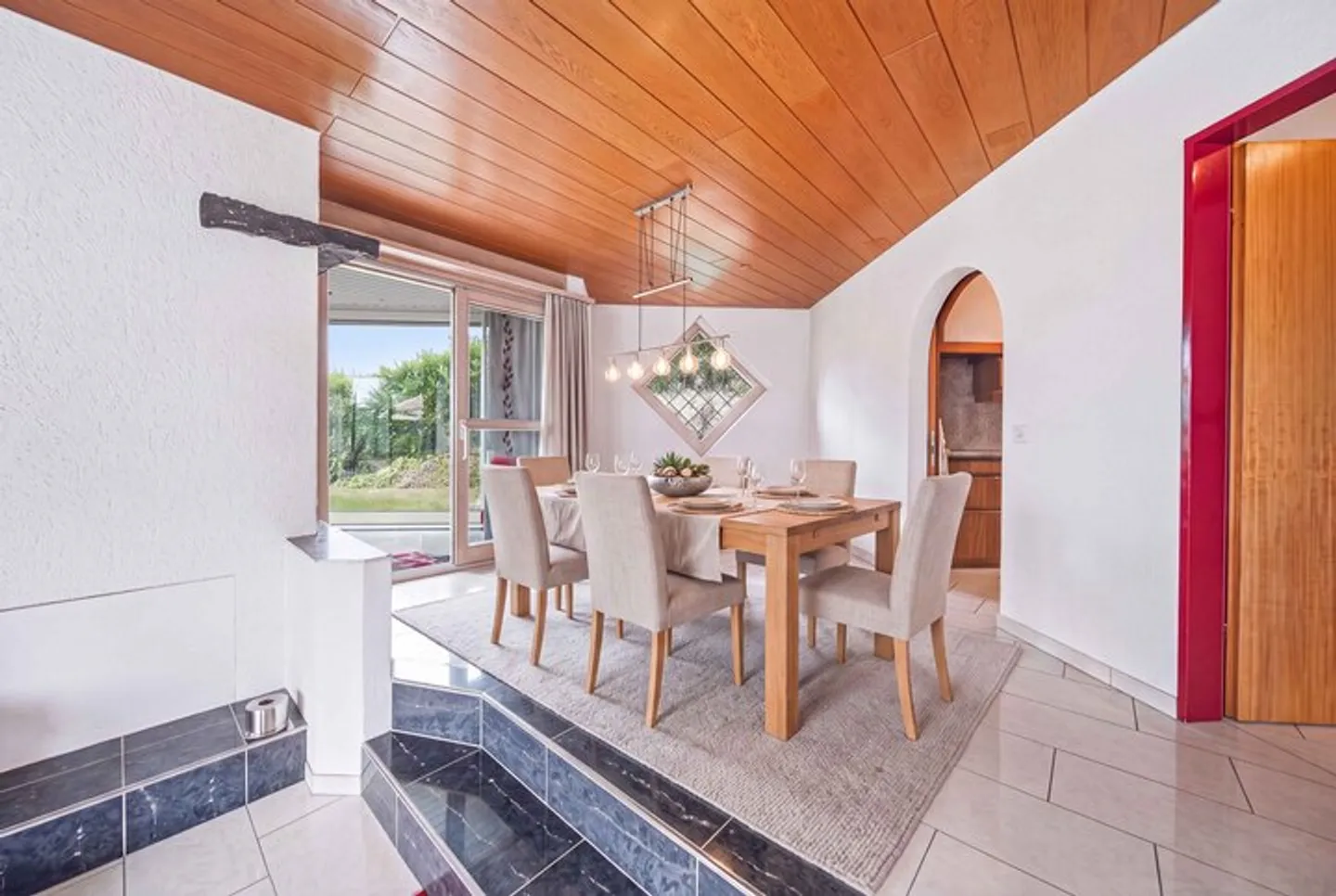 MAISON INDIVIDUELLE DE 7.5 PIÈCES AVEC VUE PANORAMIQUE - Photo 4 sur 8