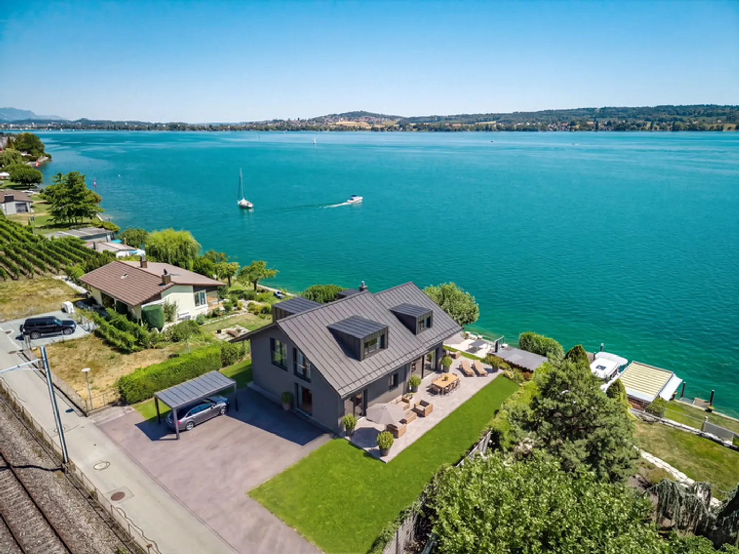 Einzigartiges Grundstück mit Seezugang - Foto 2 von 8