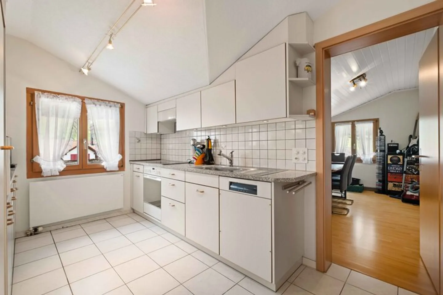 Charmante Wohnung mit Aussicht - Foto 3 von 8