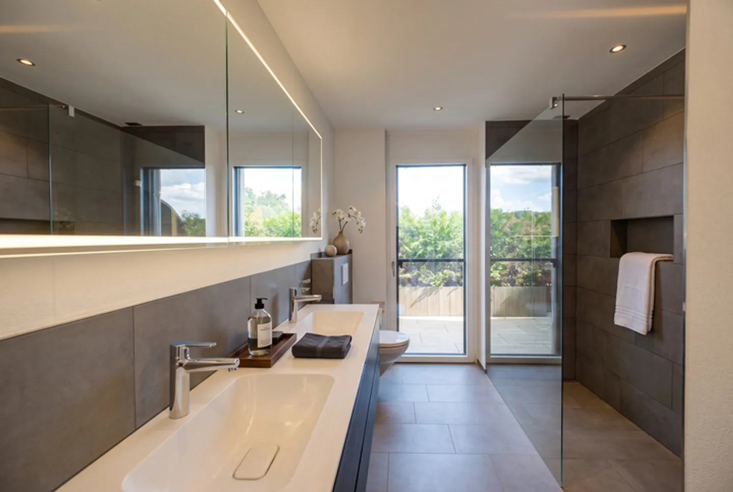 Attico di 148 m² con terrazza di 137 m² e sauna esterna - Foto 6 di 8