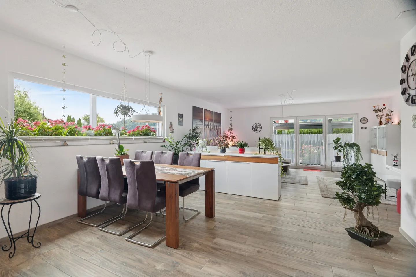 MODERNE GARTENWOHNUNG MIT 172M² WOHNFLÄCHE - Foto 1 von 5