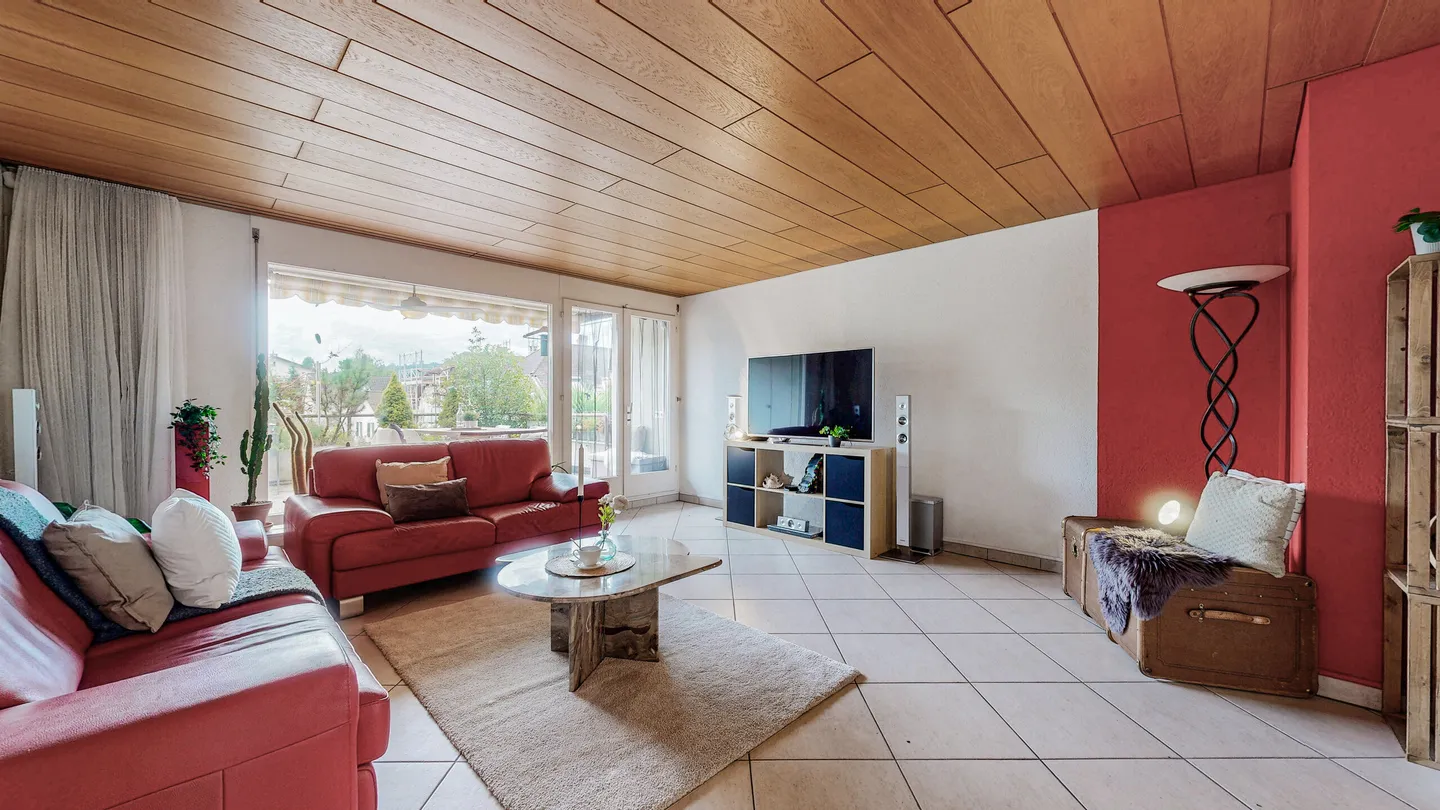 SPACIOUS AND BRIGHT DUPLEX PENTHOUSE APARTMENT IN THE CENTER - Photo 2 of 5