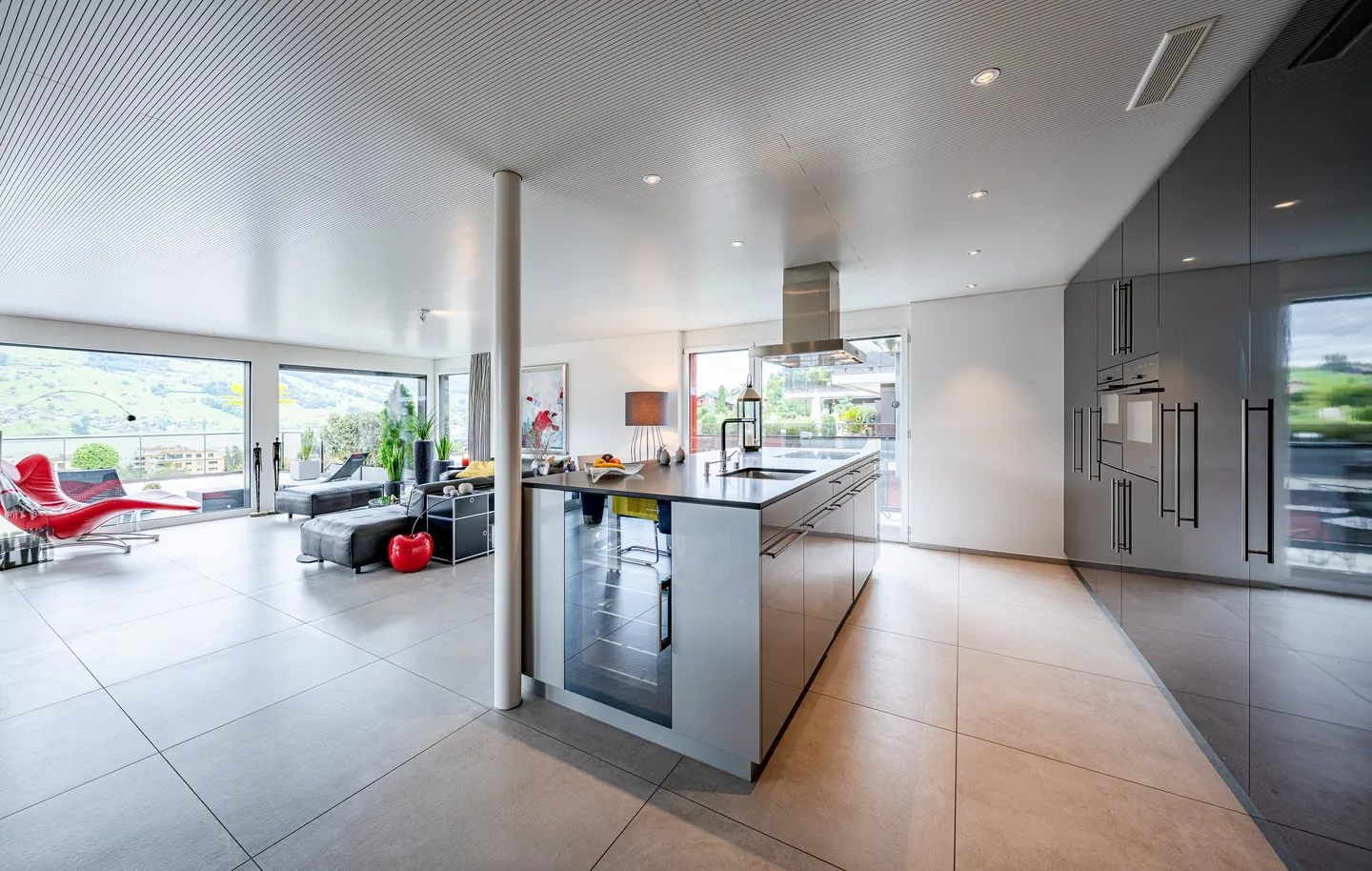 TERRACE WONDER APARTMENT WITH LAKE VIEW SPECTACLE - Photo 4 of 5