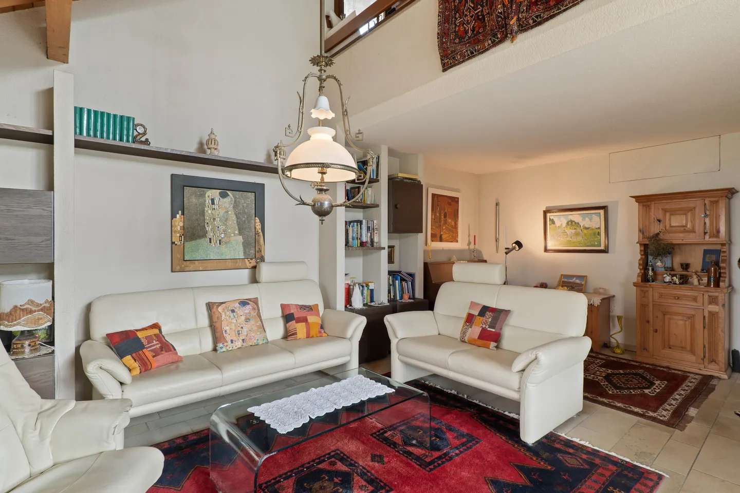 A DREAM COMES TRUE: SINGLE-FAMILY HOUSE WITH SWIMMING POOL AND GARDEN - Photo 2 of 5