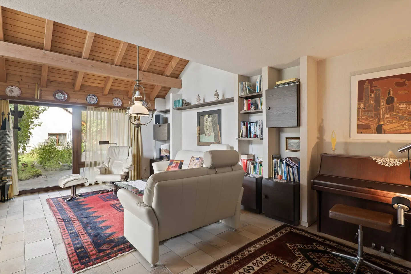 Charmantes Einfamilienhaus mit Pool - Foto 3 von 5