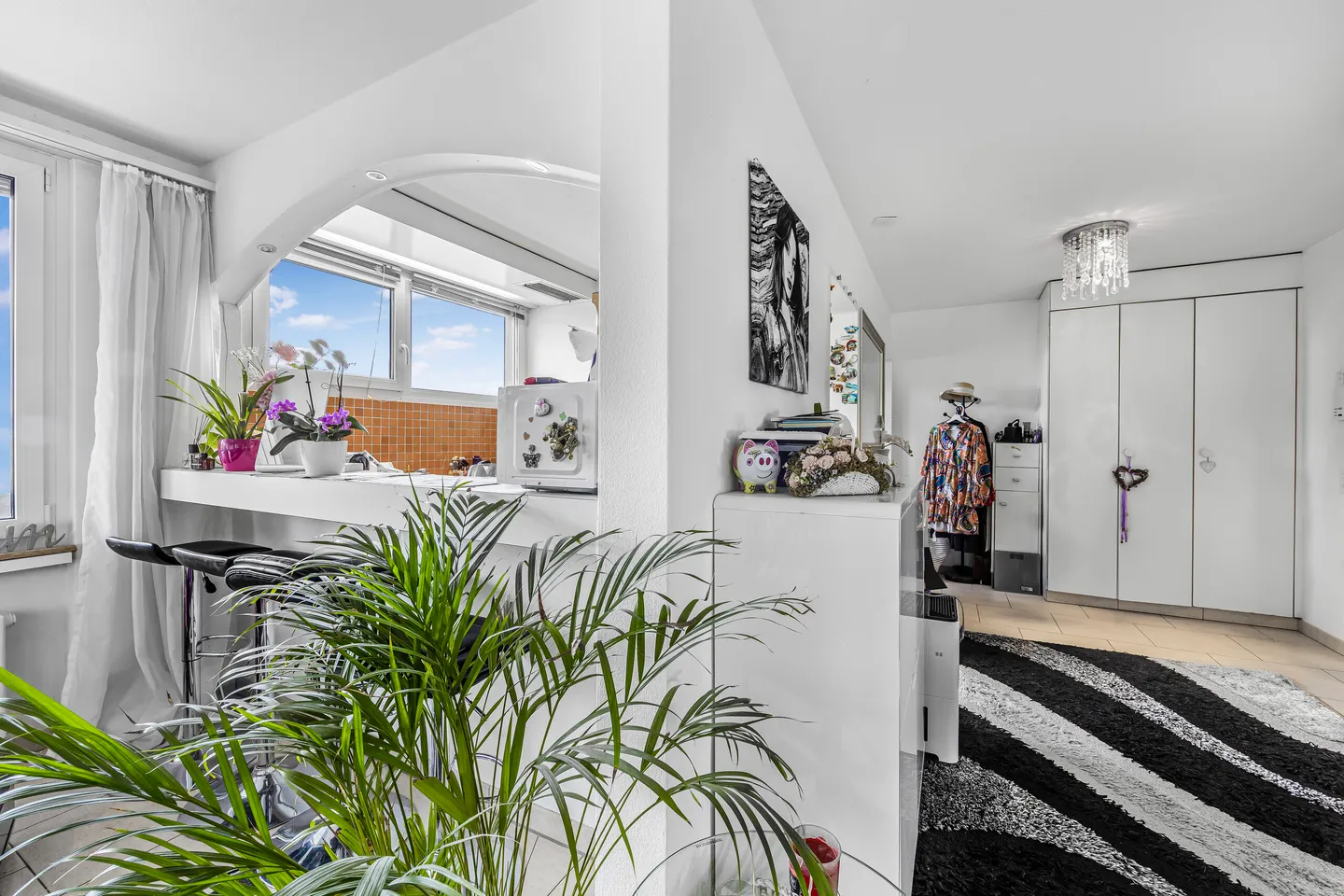 WONDERFUL VIEW IN THE CITY OF ZURICH - Photo 4 of 5