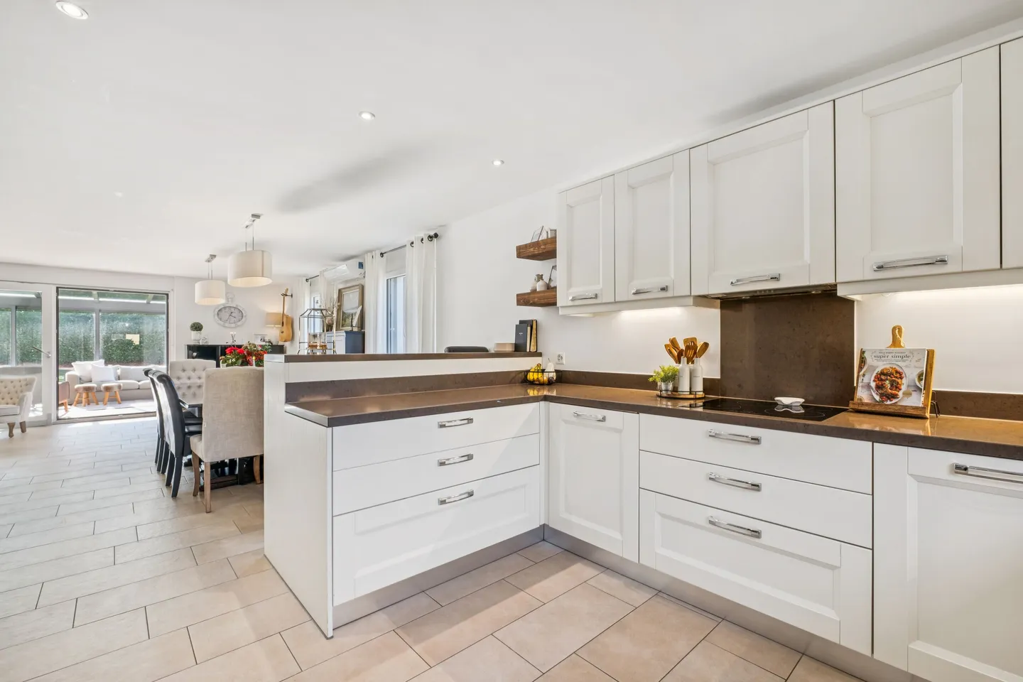 VIVERE MODERNO CON ELEGANZA SENZA TEMPO - Foto 4 di 5