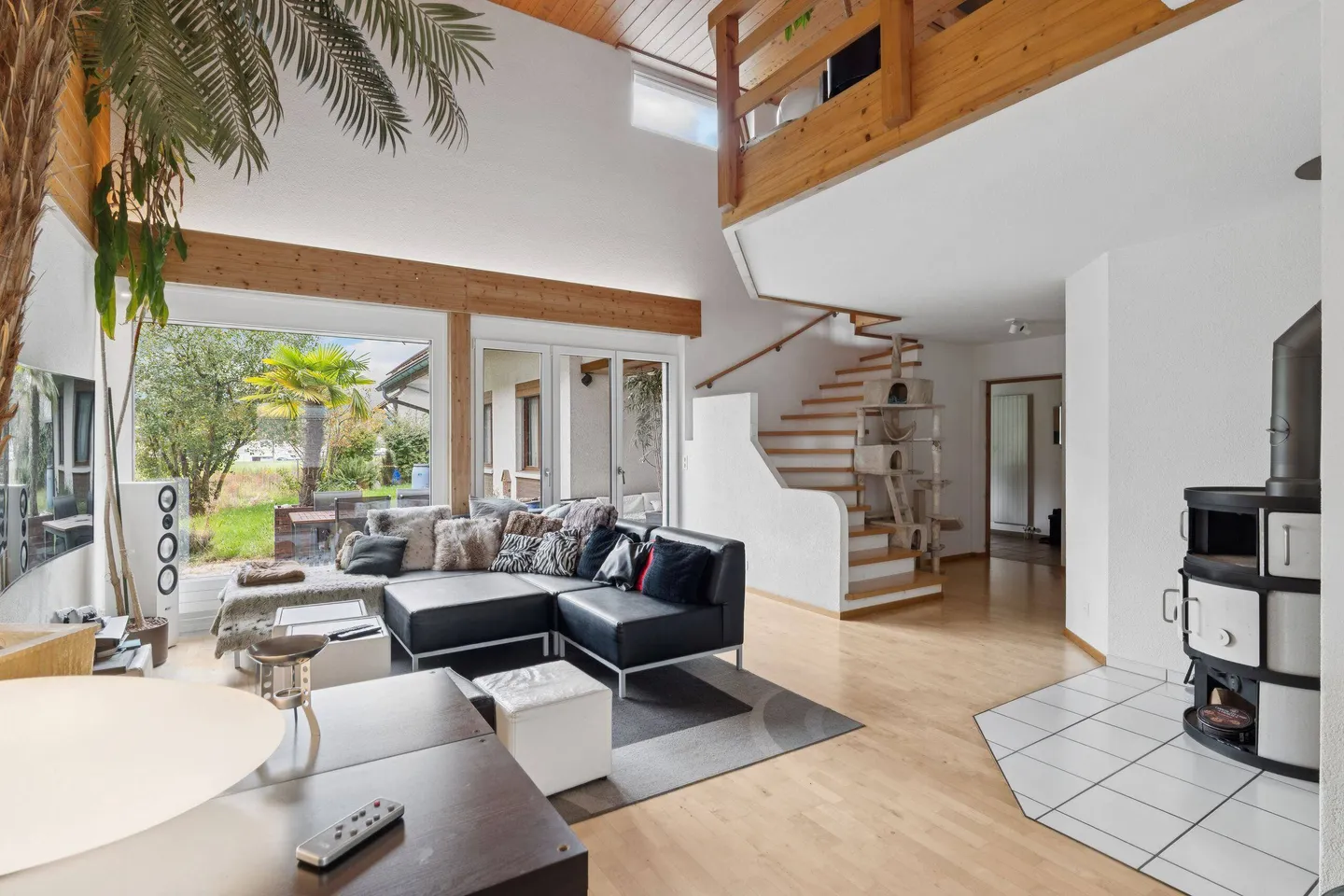 FLEXIBLE HIGH THREE - Photo 2 of 5