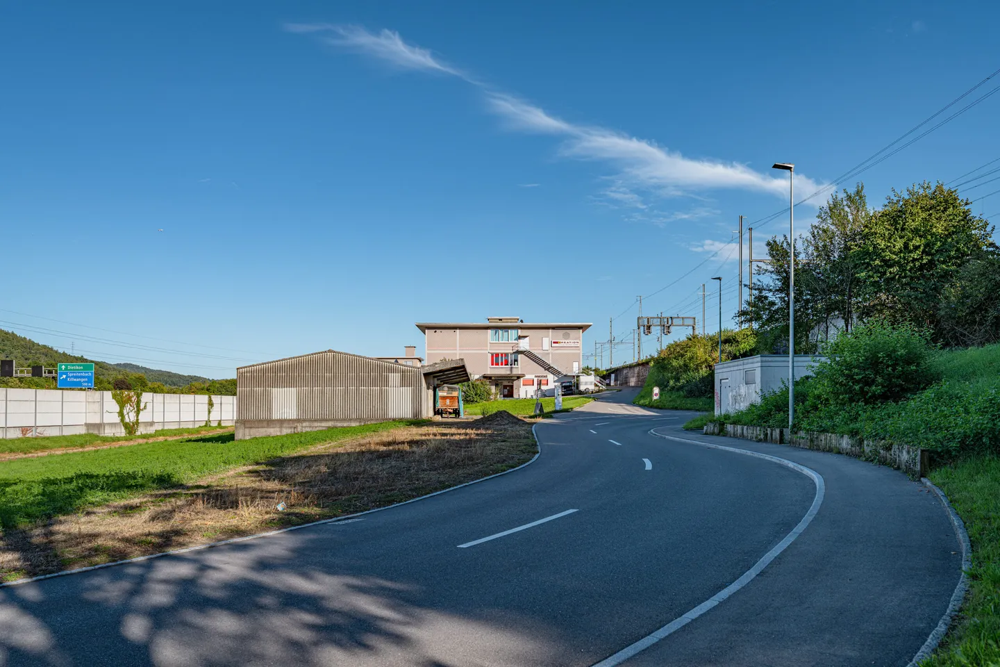 COMPLESSO COMMERCIALE INTERAMENTE AFFITTATO CON UN RENDIMENTO DEL 6% - Foto 2 di 5