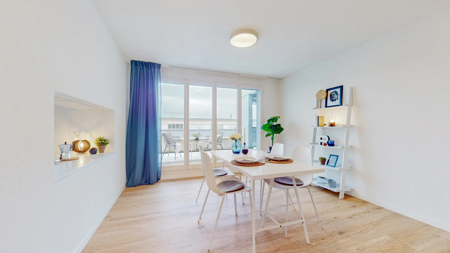 AMPIO SPAZIO ABITATIVO CON STUFA SVEDESE - PENTHOUSE A BAAR - Foto 4 di 5