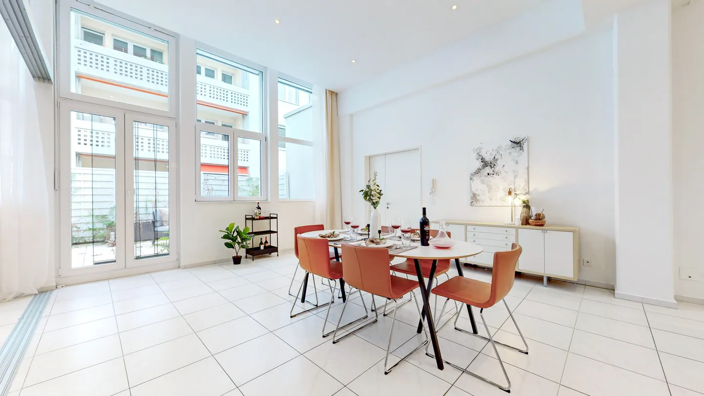BEAUTIFUL LIVING IN BASEL ON 192 M² - Photo 4 of 5