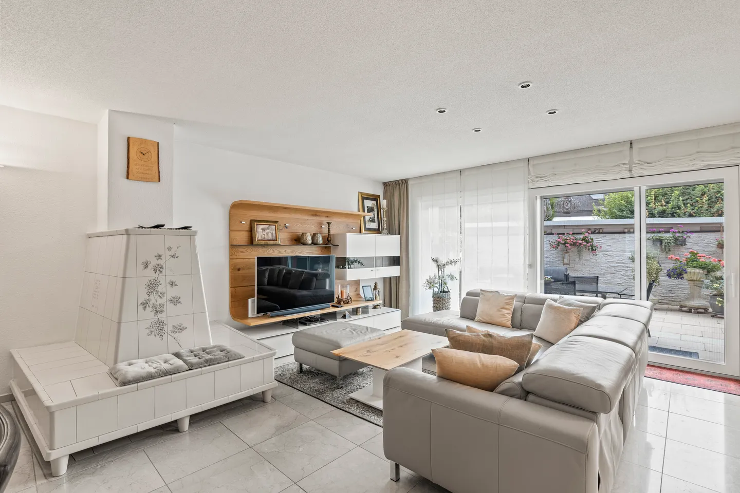 251 M² GARTENMAISONETTE MIT GEWERBE (BÜRO/ATELIER/HOBBY) - Foto 4 von 5