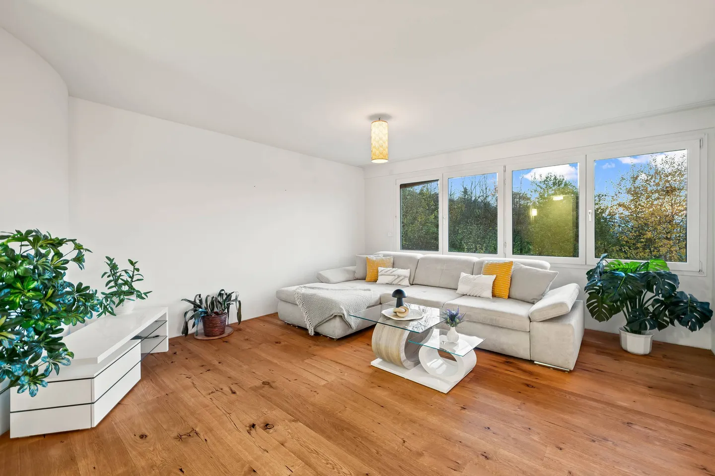 JOAILLERIE DE TERRASSE RÉNOVÉE À DIERIKON - Photo 2 sur 5