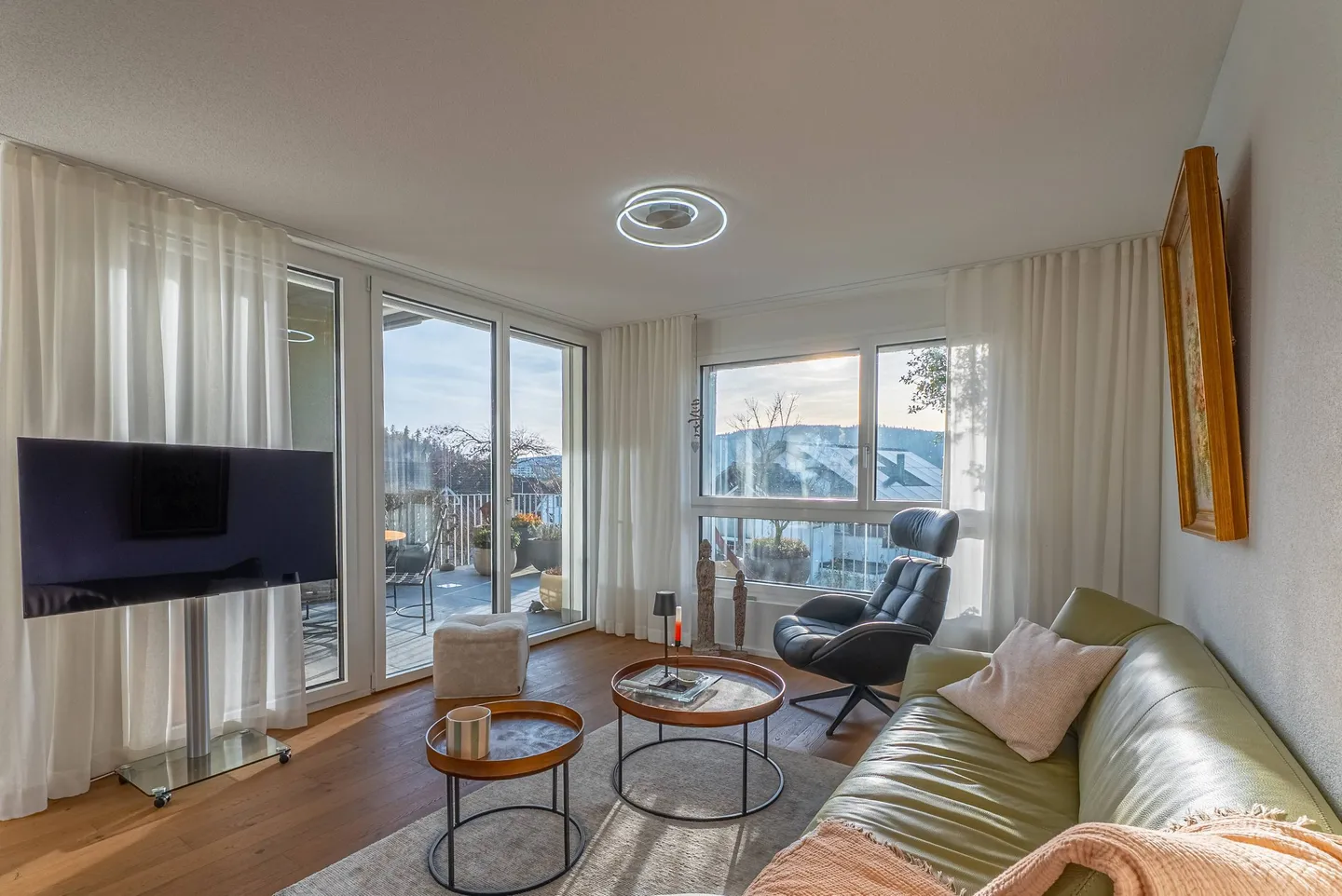 FORMIDABLE ATTIC IN THE GREEN - Photo 2 of 5