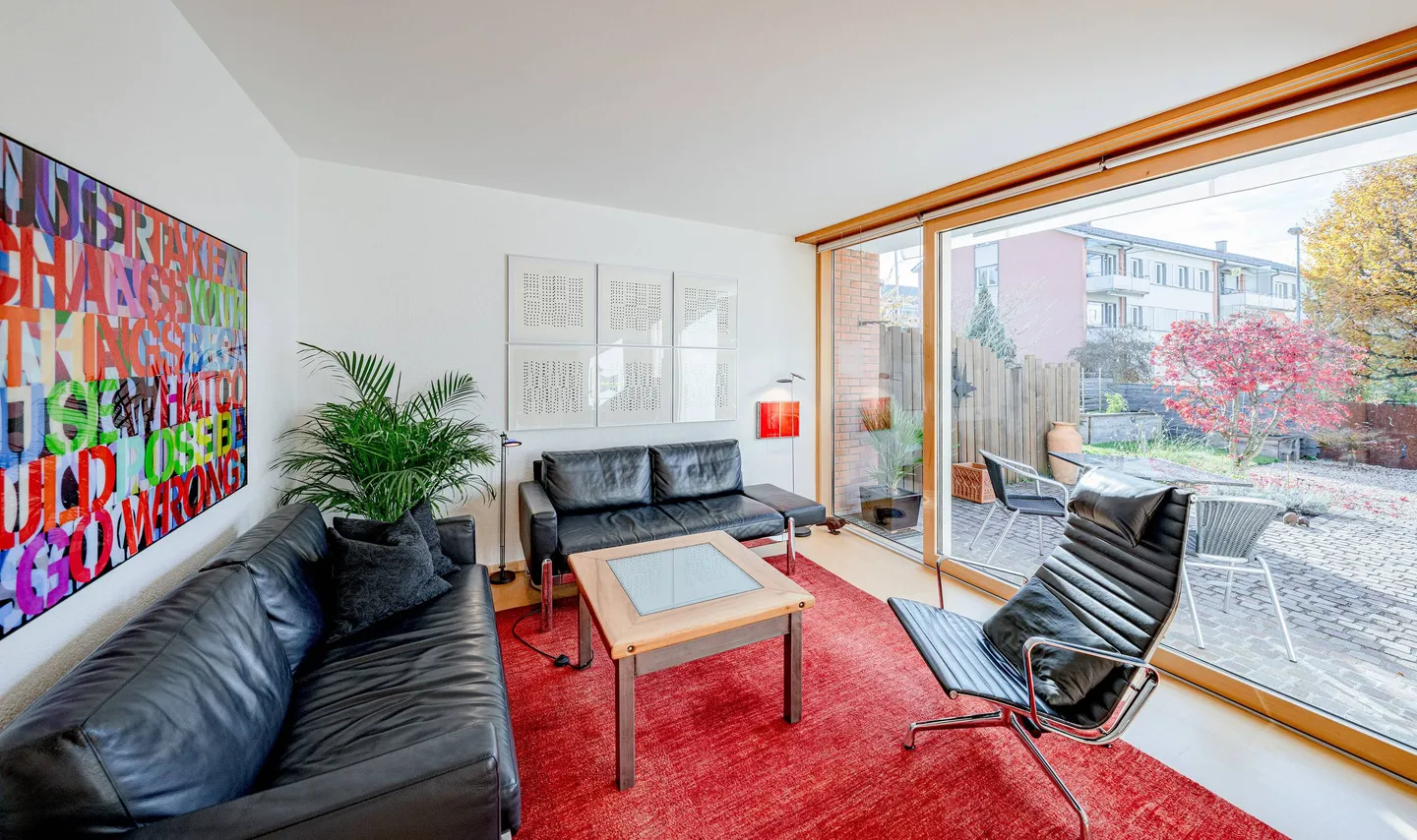 MODERN AND FULL OF VALUE IN ITTIGEN - Photo 2 of 5