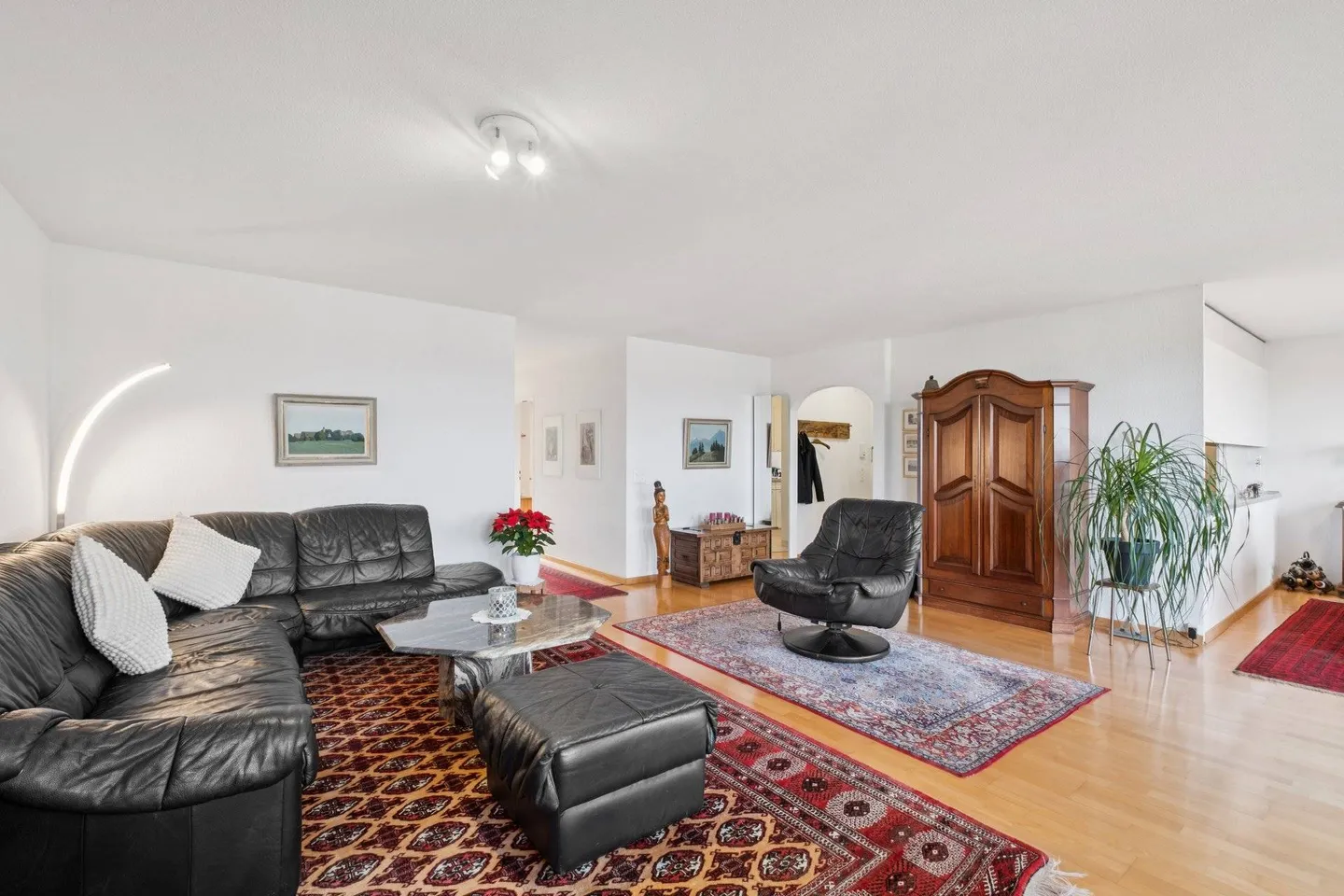 Incantevole appartamento di 2,5 stanze con vista a Feusisberg - Foto 2 di 5