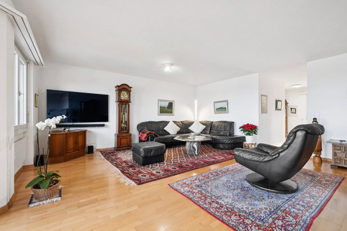 Charmante Wohnung mit Seeblick - Foto 3 von 5