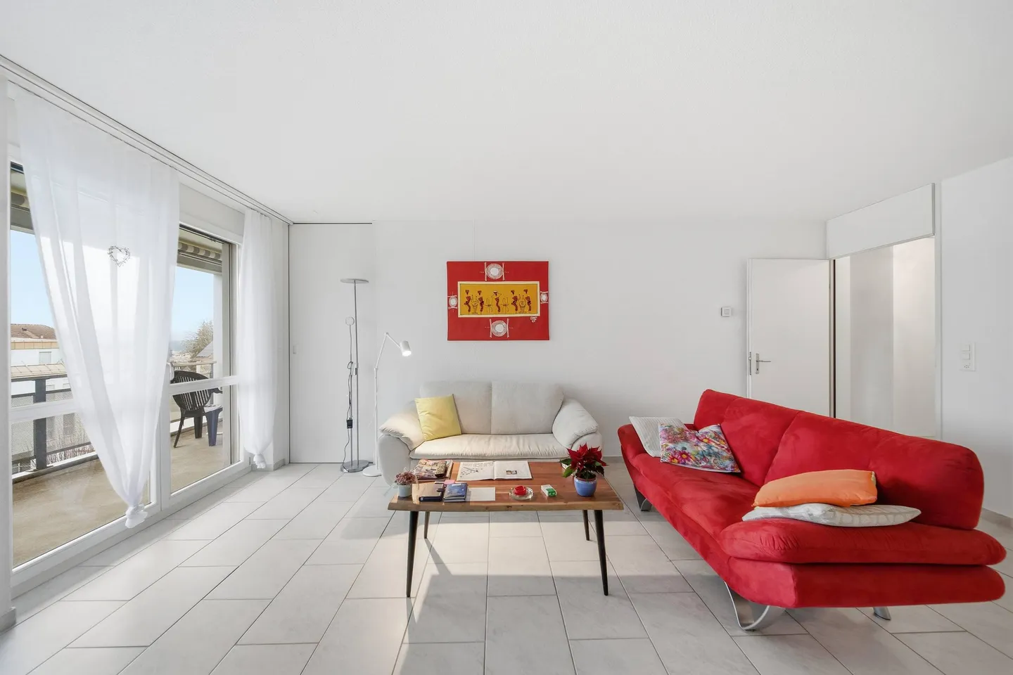 APPARTAMENTO SPAZIOSO E BEN CURATO DI 2,5 LOCALI AL HALLWILERSEE - Foto 3 di 5