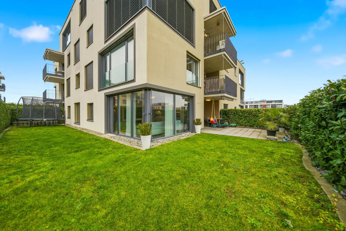 MODERN GARDEN APARTMENT IN THE GREEN - Photo 1 of 5
