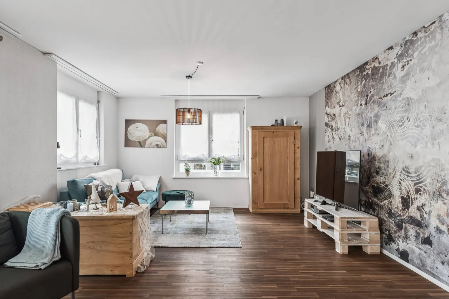 AMPIO & MODERNO APPARTAMENTO 4.5 STANZE A AADORF - Foto 2 di 5