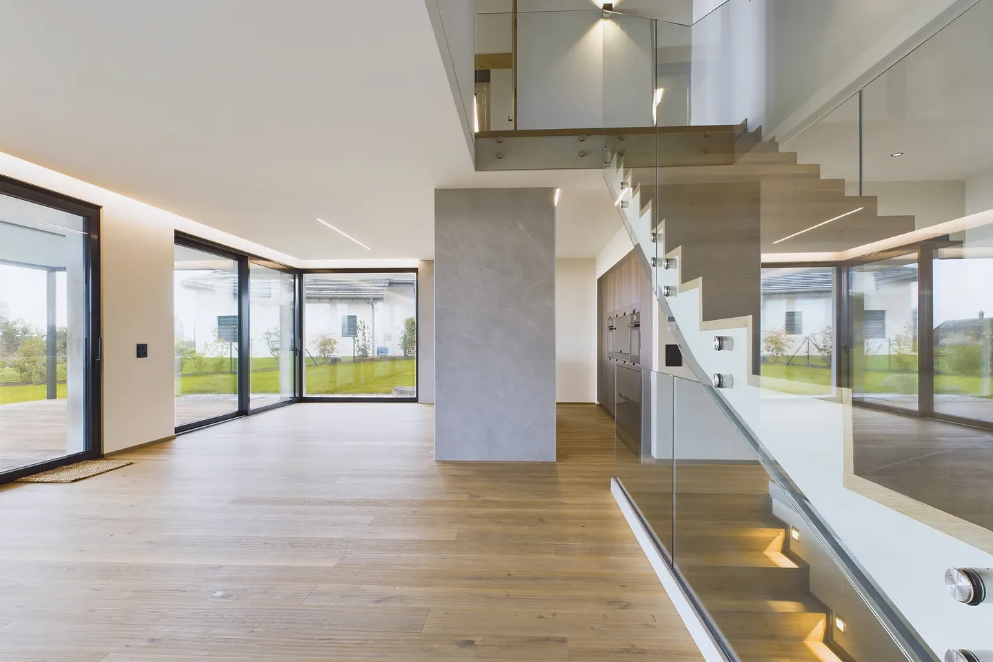 Exclusive Villa in Saint-Prex with Panoramic View of Lake Geneva - Photo 4 of 5