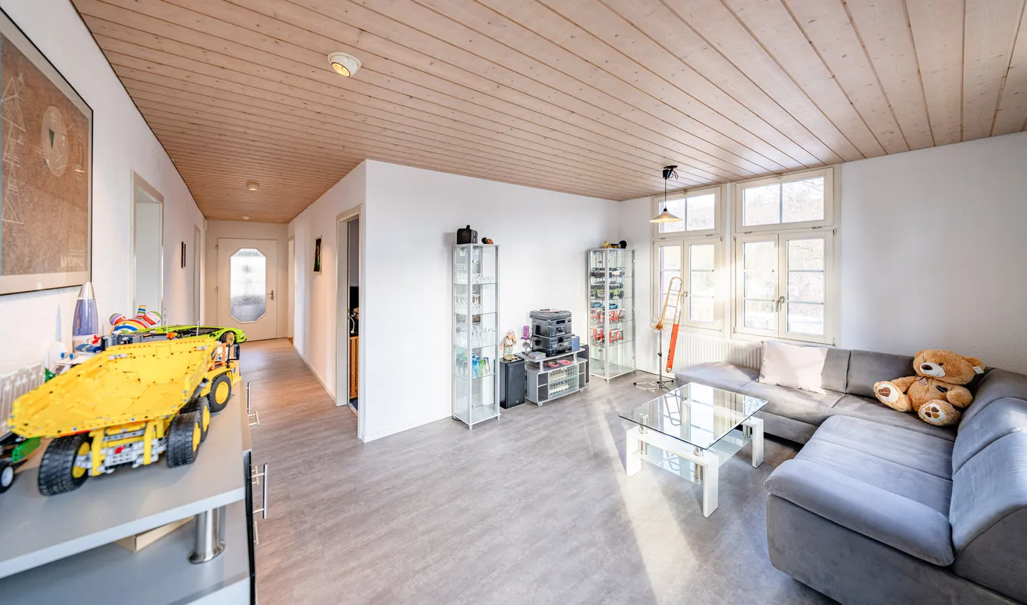 Charmantes Mehrfamilienhaus - Foto 2 von 5