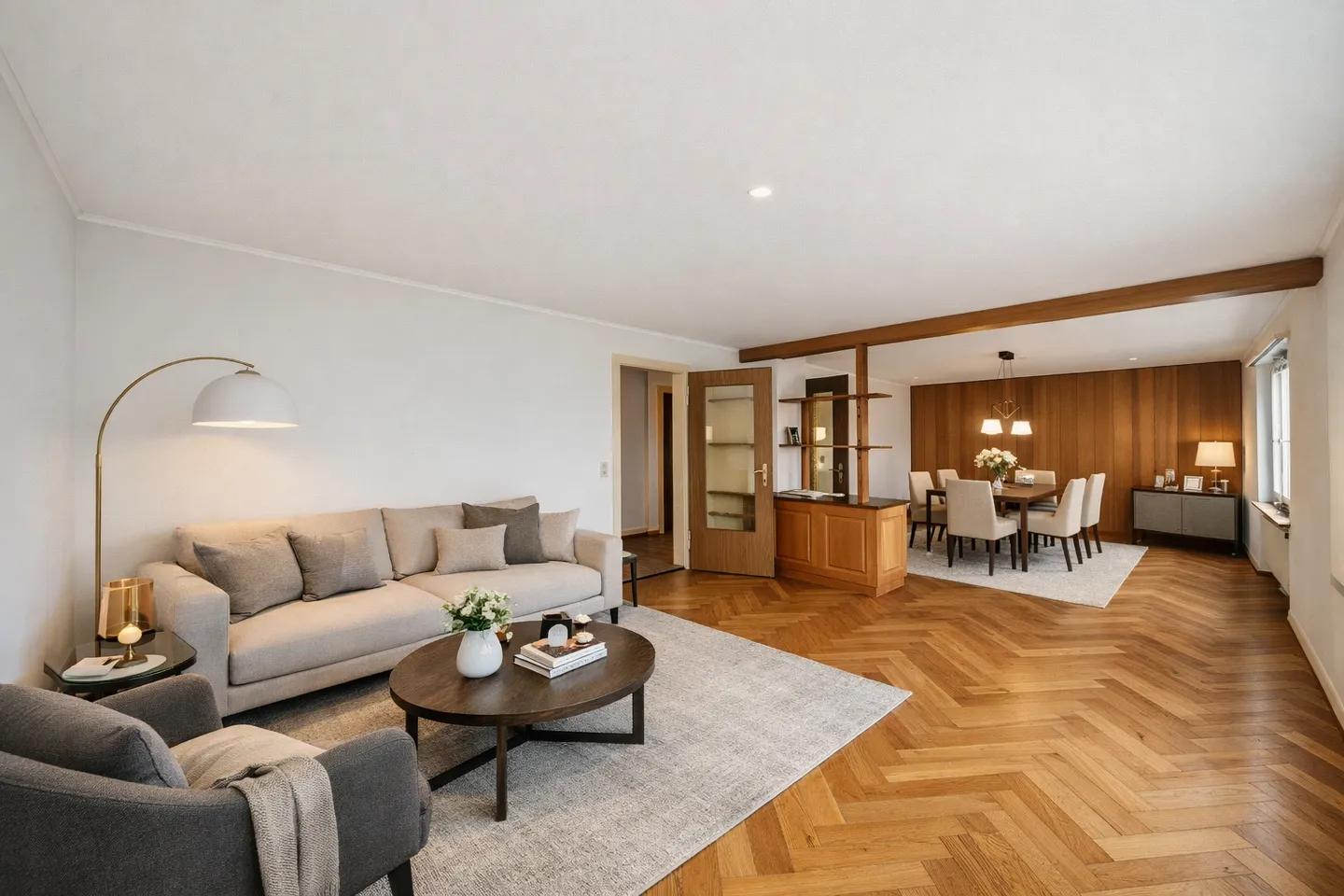 Charmante maison individuelle de 5,5 pièces dans un quartier résidentiel calme de Pieterlen - Photo 2 sur 5