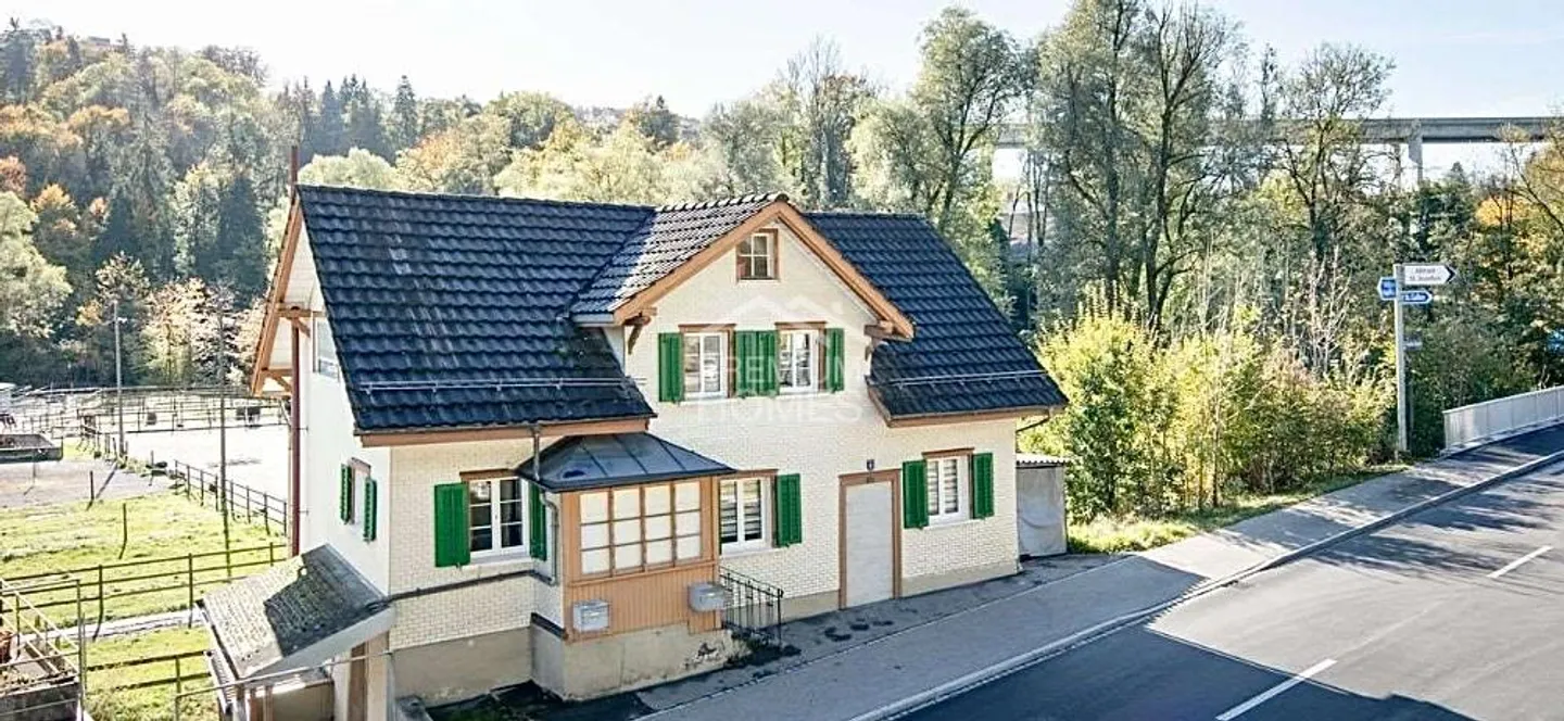 MULTI-GENERATIONAL HOUSE WITH HEART AND MIND - Photo 1 of 9