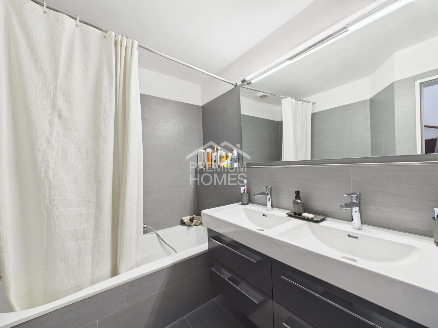 Charmantes Familienhaus mit Garten - Foto 8 von 10