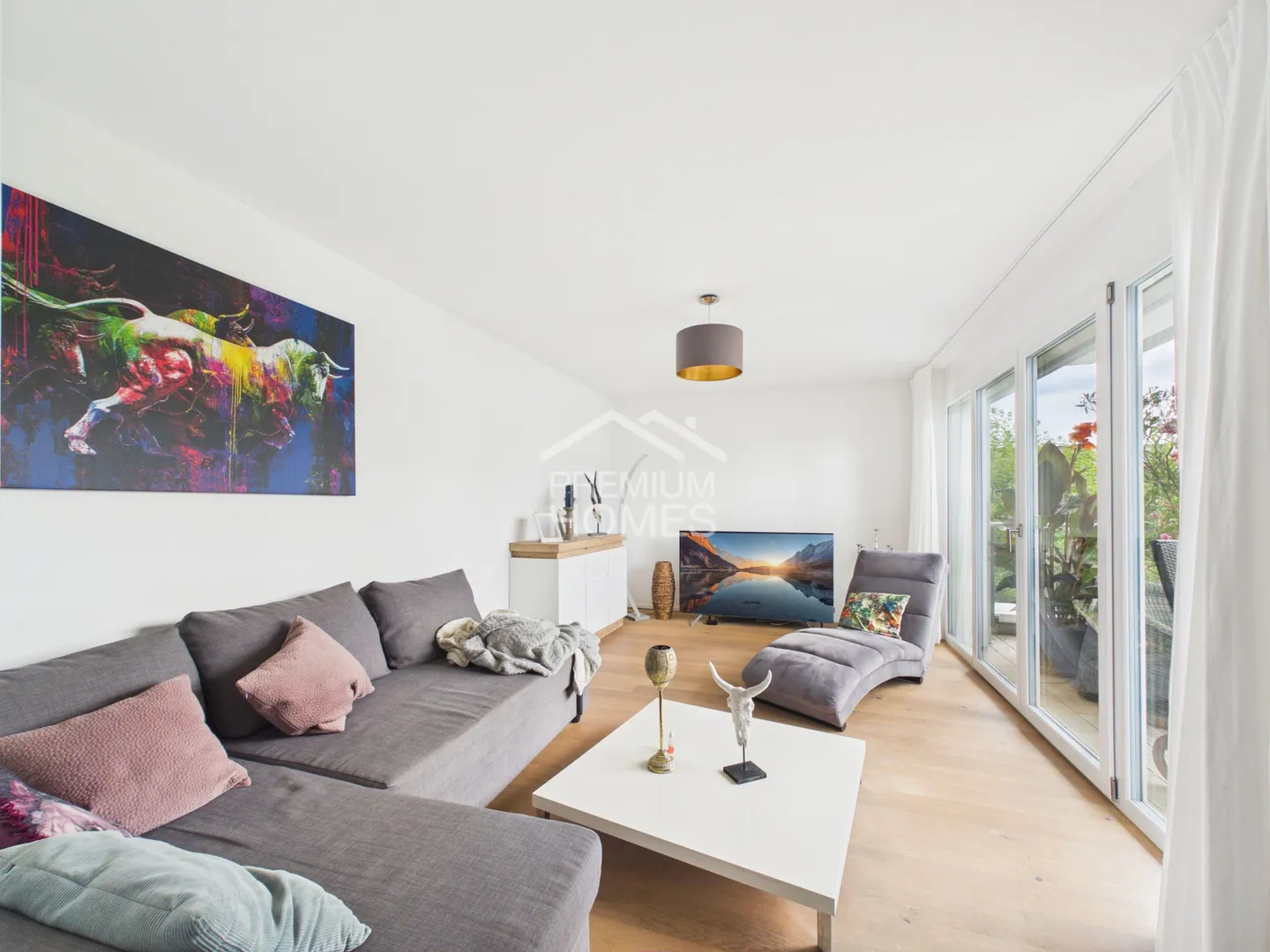 Move in and feel at home! - Photo 2 of 11