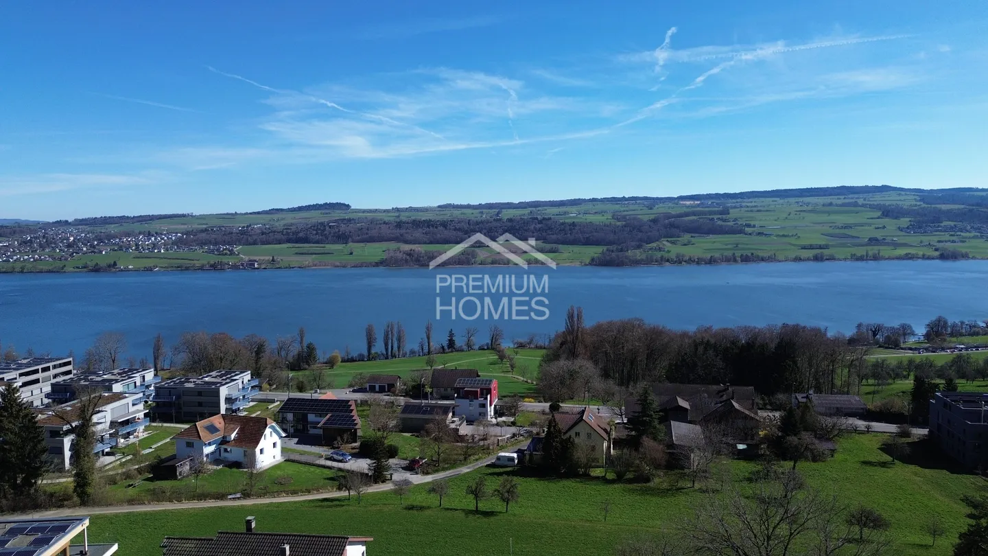 Lake view, tranquility and plenty of space - Photo 6 of 12