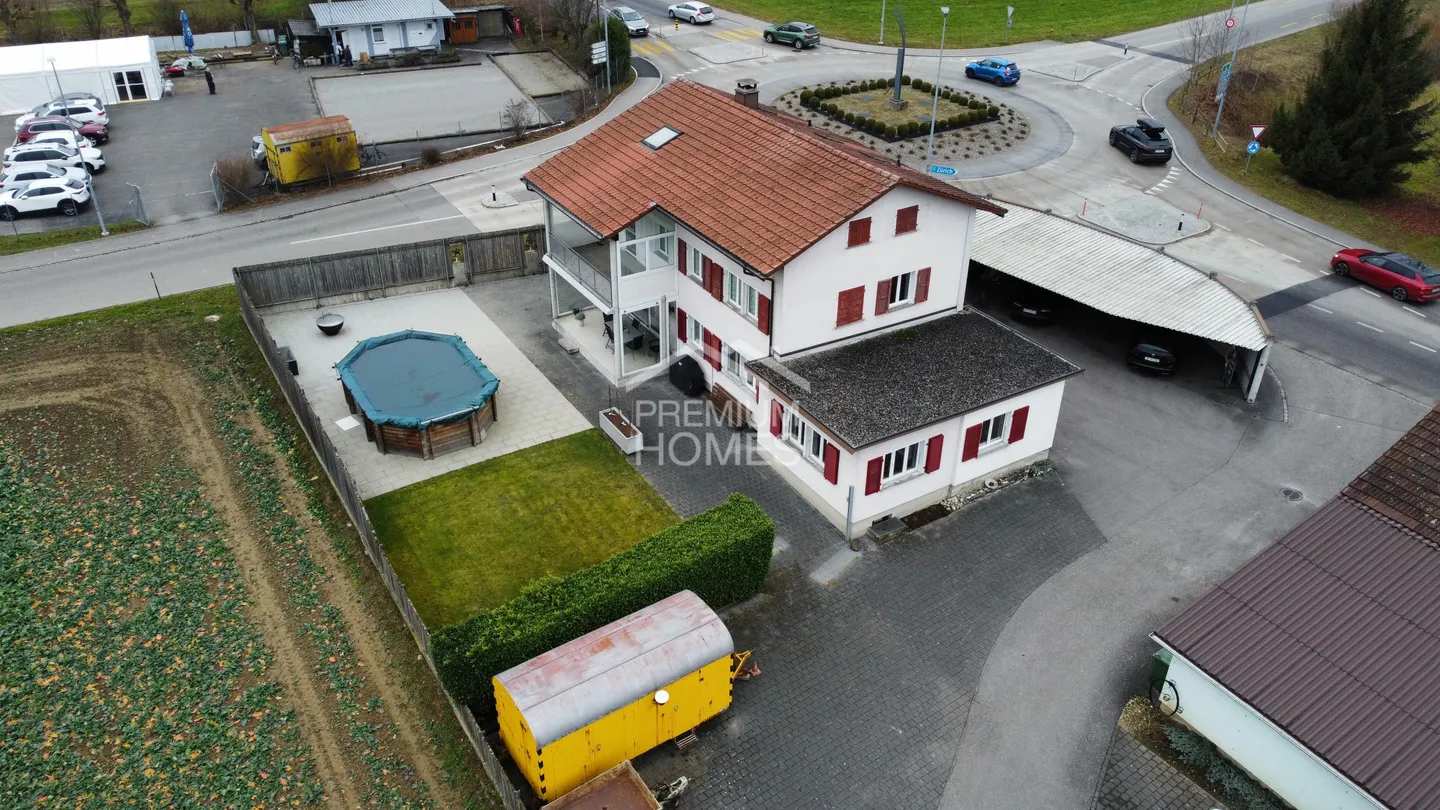 Mehrfamilienhaus mit zusätzlichem Gewerbeertrag - Foto 2 von 13