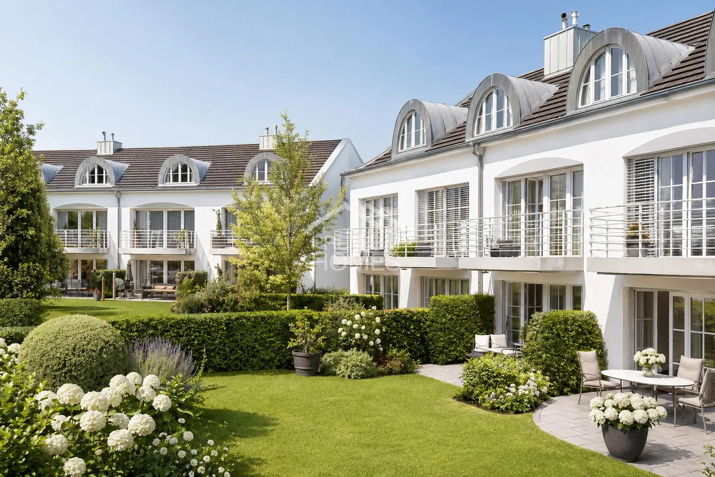 Charmantes Familienhaus mit Garten - Foto 1 von 9