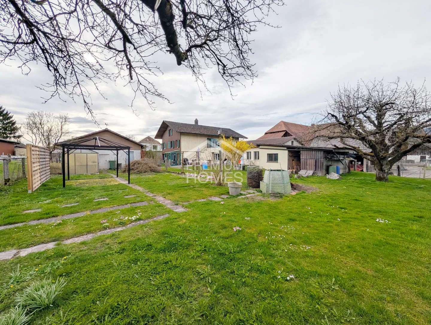 Charming property with workshop and development potential - Photo 5 of 6