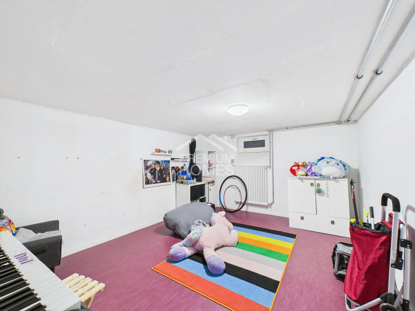 Solidly built - lovingly maintained - Photo 7 of 8