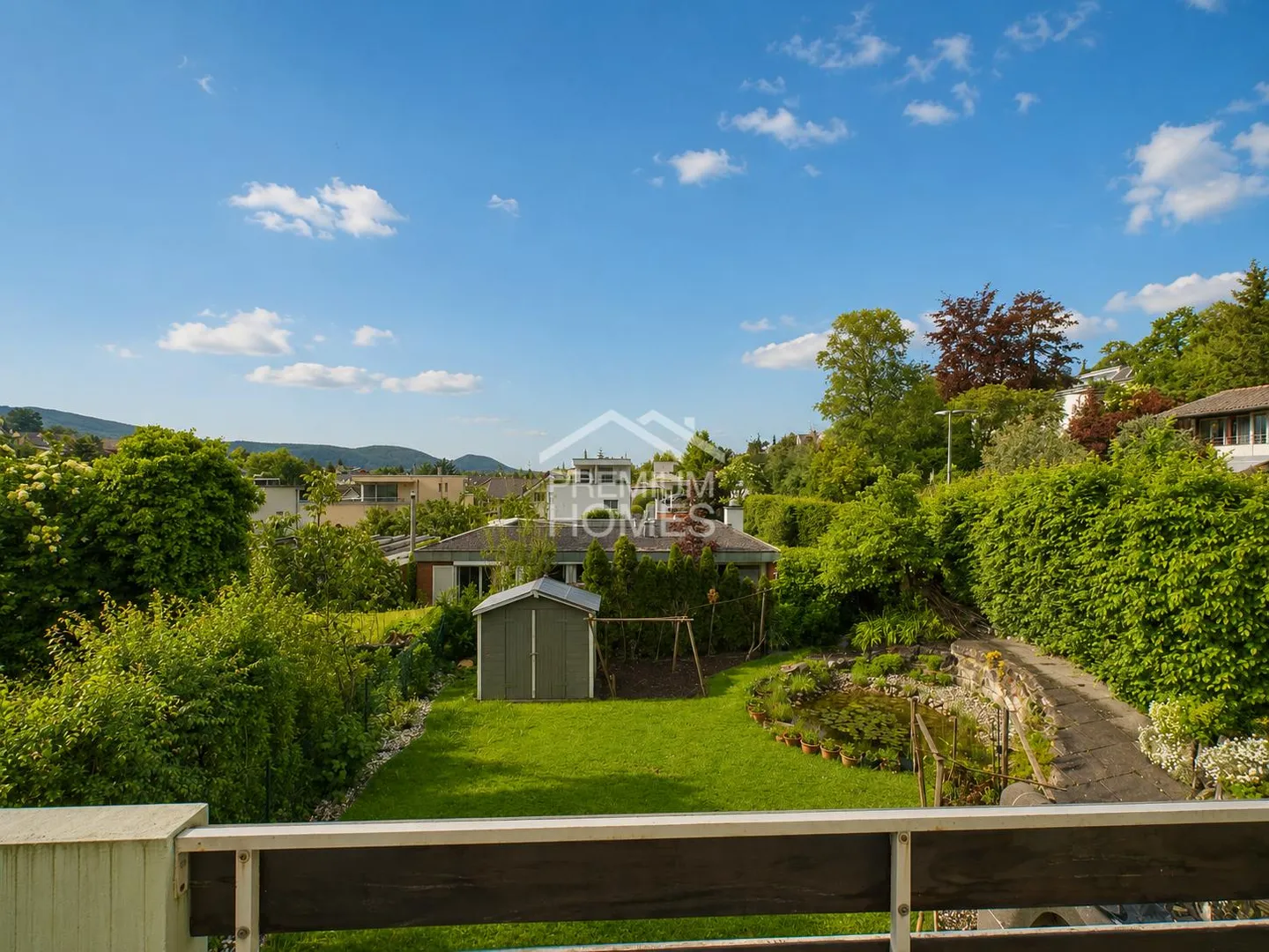 Familienidylle mit Gartenparadies an bester Lage von Therwil - Photo 4 of 13