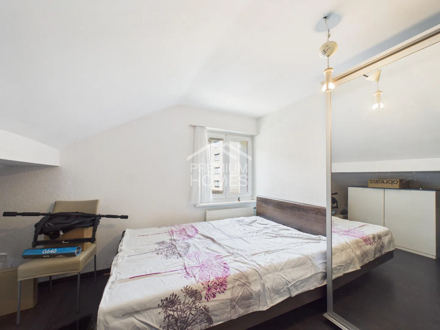 Maison familiale avec un terrain généreux - Photo 7 sur 9