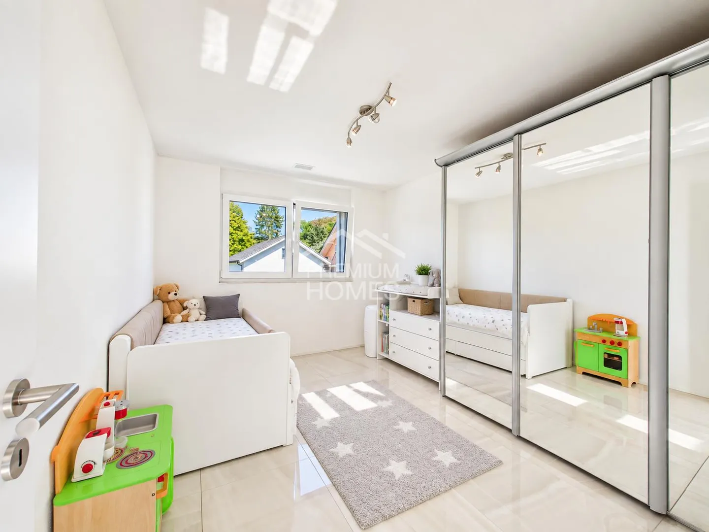 Exclusive Attic with Holiday Feeling & XXL Terrace - Photo 10 of 13