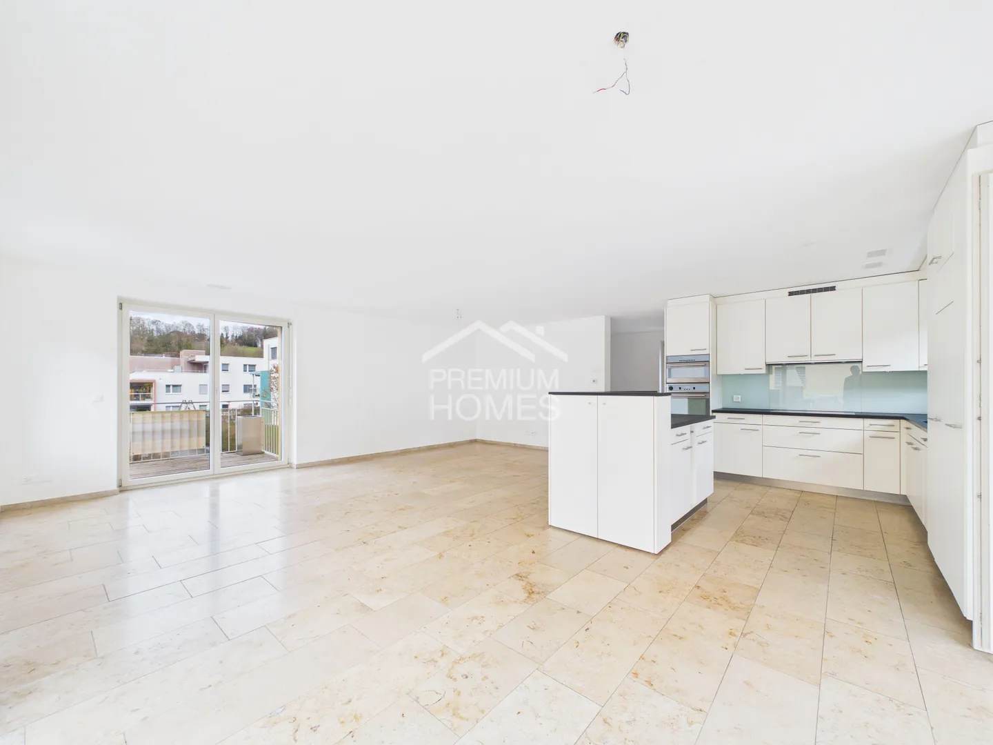 Ampia casa familiare in posizione ottimale - Foto 2 di 10