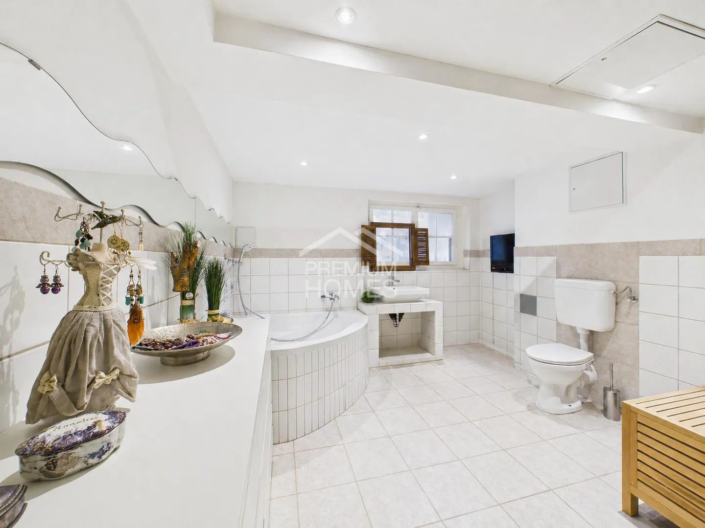 Charming Family Home with Lake View - Photo 9 of 12