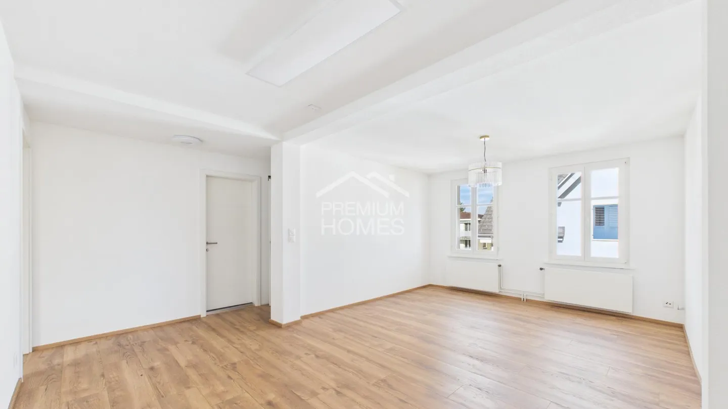 Charming Apartment in Prime Location - Photo 6 of 10