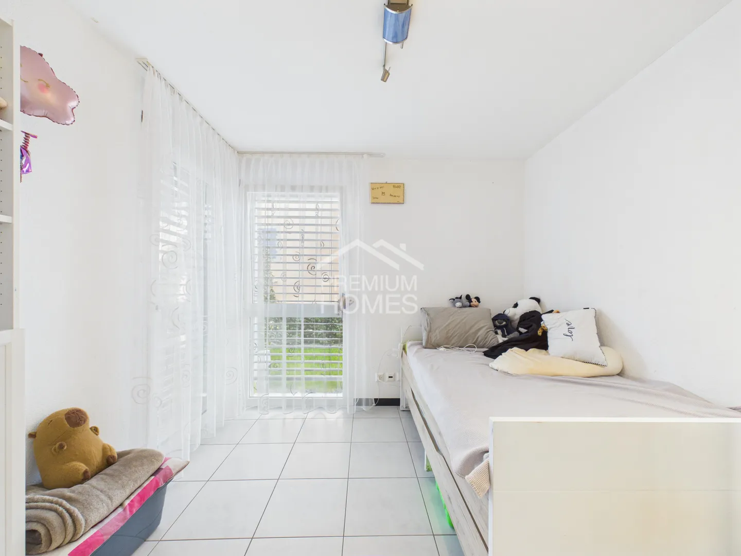 Moderne Gartenwohnung mit Weinschrank - Foto 5 von 12