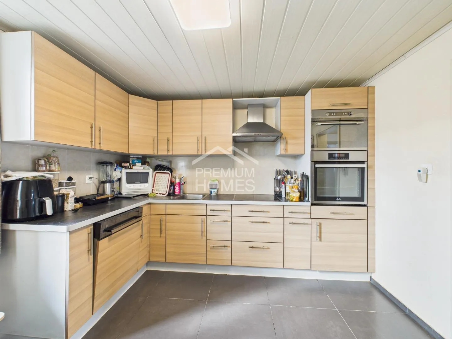 Space for the whole family - versatile multi-generational house - Photo 3 of 9