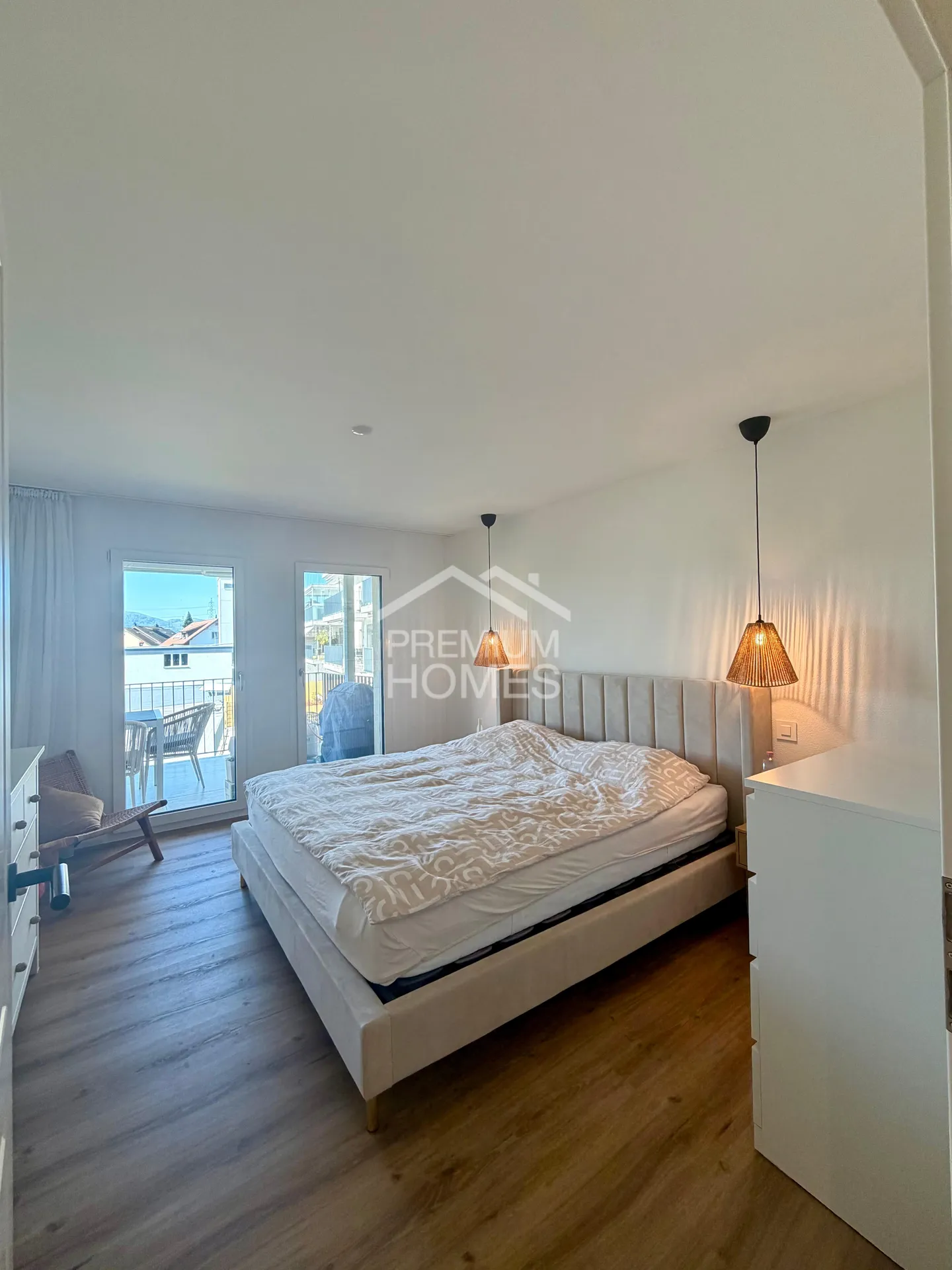 Modernes Apartment mit Balkon - Foto 6 von 13