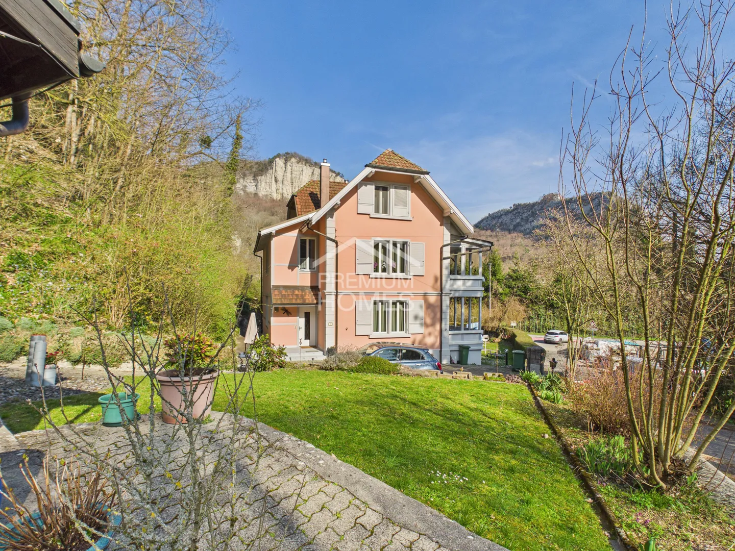 Costruito solidamente - curato con amore - oasi con piscina - Foto 1 di 13